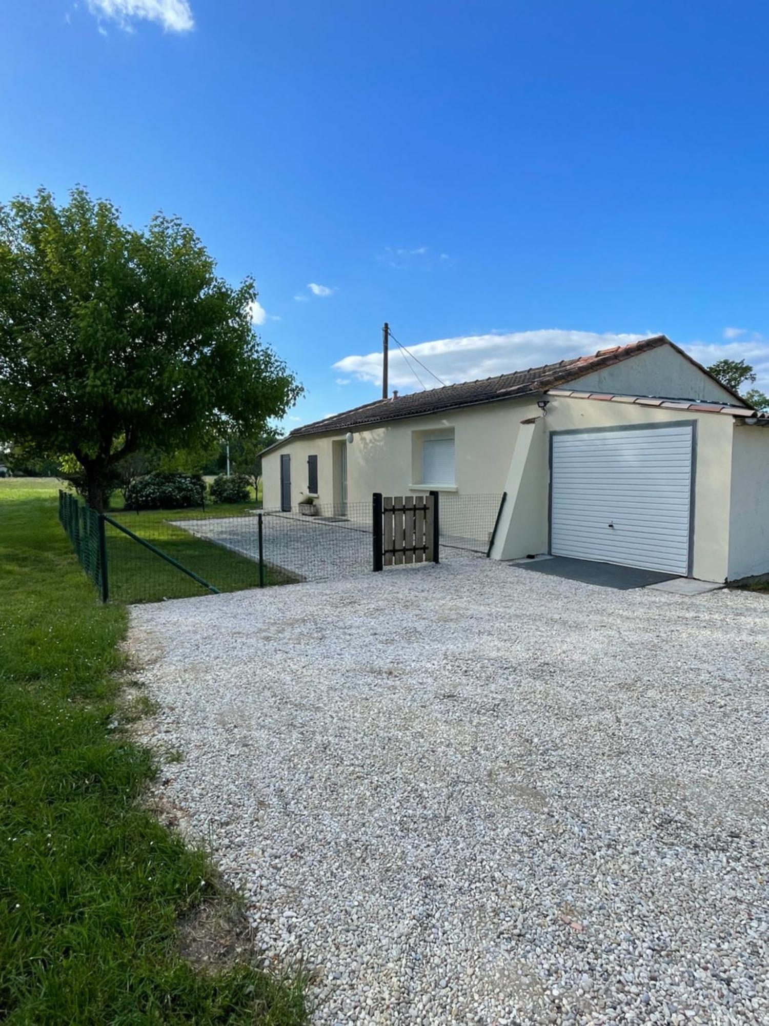 Domaine Des Quatre Terres Villa Lesparre-Médoc Exteriör bild